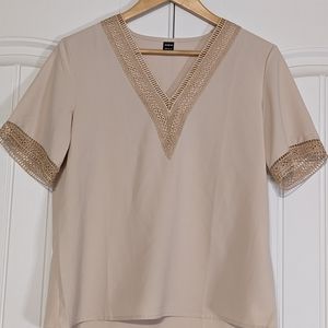 V-Neck Lace Point Short Sleeve Top